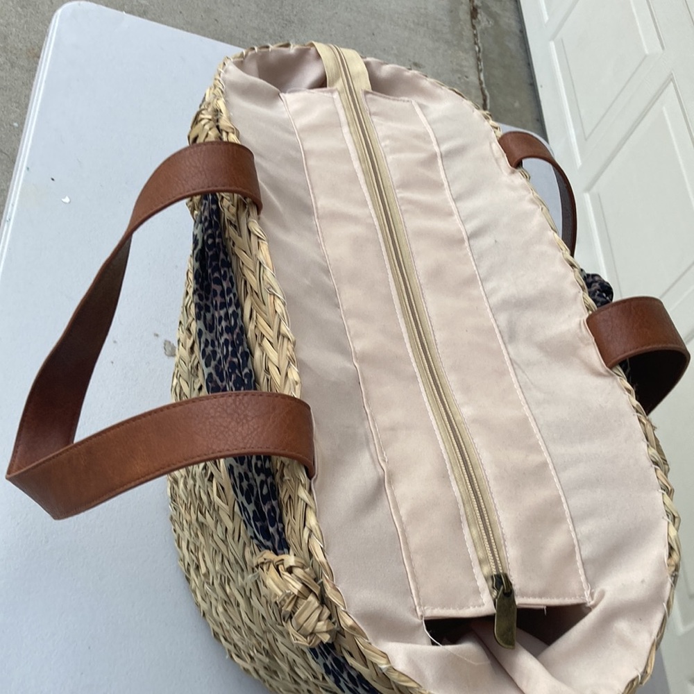Sun “N” Sand Shoulder Tote - Picture 7 of 13